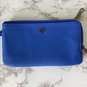 Lululemon wallet